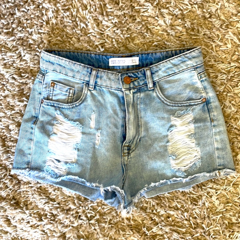 Zara basics frayed denim shorts.